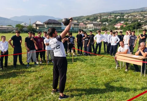 В Кайтагском районе школьники соревновались в национальных играх