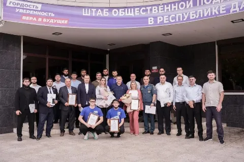 Игорь Кастюкевич отметил работу добровольцев в Хасавюртовском районе после паводков