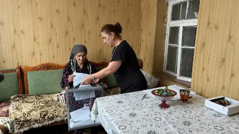 108-летняя Фаният Расулова из Касумкента выразила гражданскую позицию на выборах в Сулейман-Стальском районе