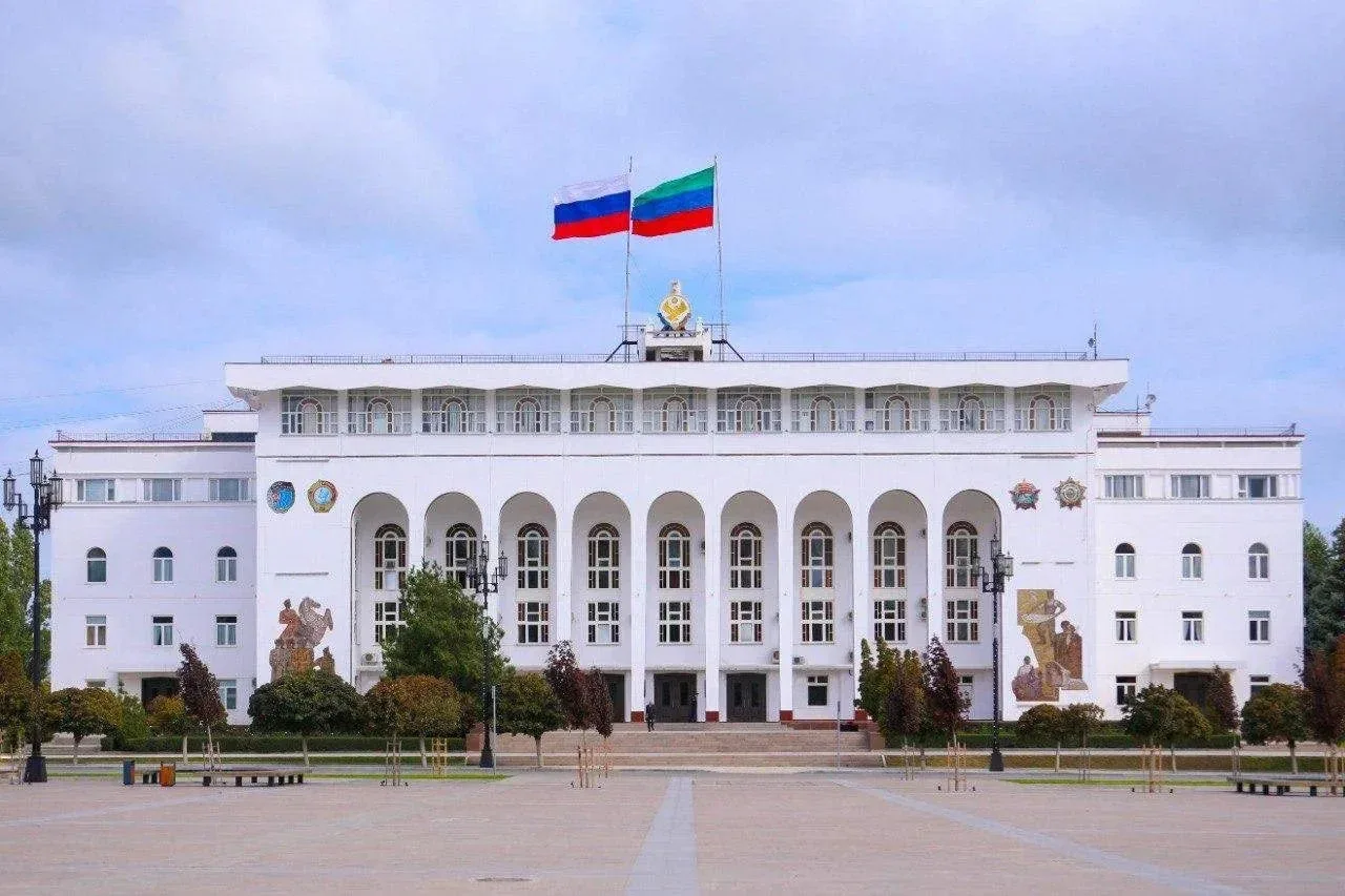 Муниципалитеты Дагестана Махачкала, Южно-Сухокумск и Кизляр получили гранты по итогам 2025 года