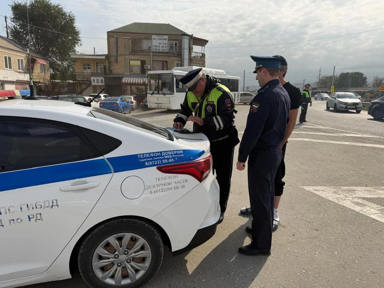 В Карабудахкентском районе арестовали грузовик должника на 500 тысяч рублей