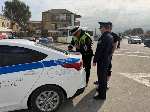 В Карабудахкентском районе арестовали грузовик должника на 500 тысяч рублей