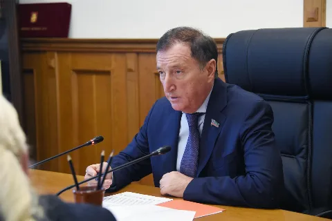 Заур Аскендеров провел первое заседание нового созыва Народного Собрания Дагестана