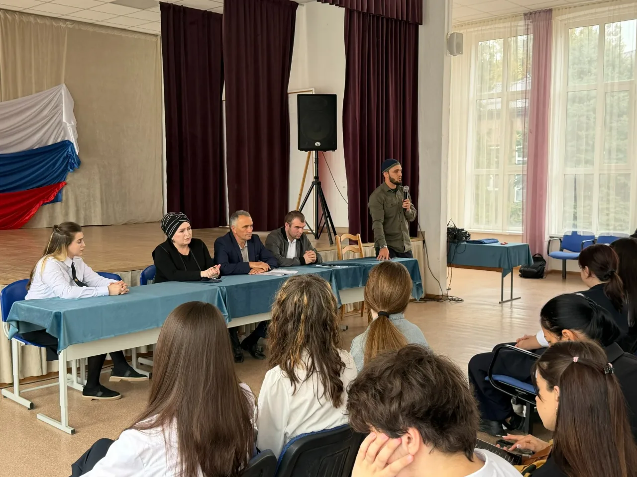 В Буйнакске школьникам рассказали о терроризме и уголовной ответственности