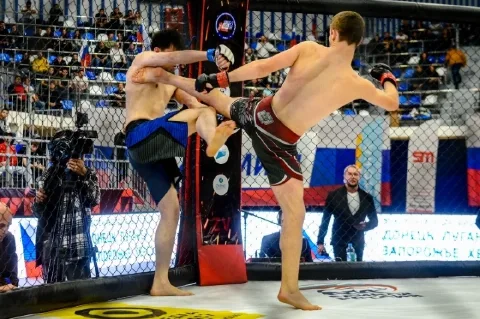 Боец ММА из Дагестана Арслан Билалов стал чемпионом LFA