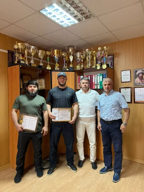 В Кизилюртовском районе чествовали призёра первенства Европы по греко-римской борьбе Сайпулу Гаджимагомедова