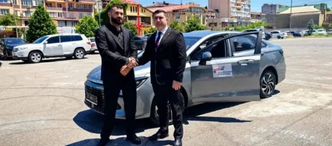 Фонд «Защитники Отечества» подарил автомобиль офицеру СВО из Гергебильского района