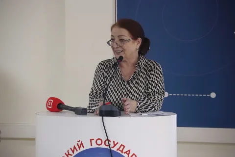 Миннац Дагестана провёл конференцию о роли русского языка в межнациональном общении