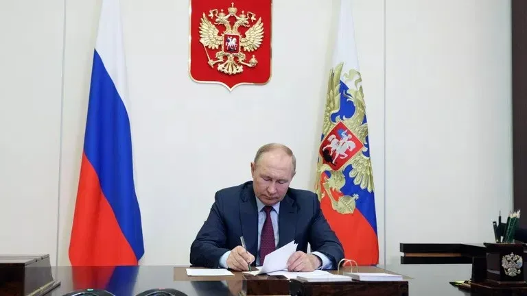 Владимир Путин посмертно наградил медалью «За спасение погибавших» дагестанского волонтера Артема Михрабова