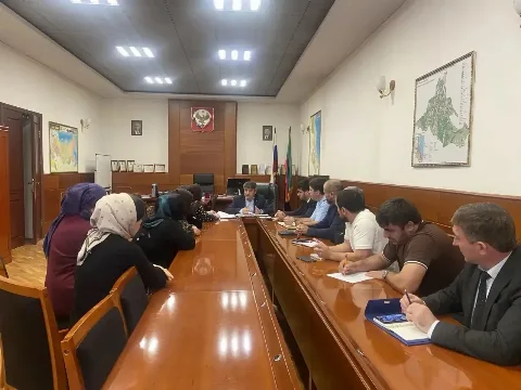 Глава Табасаранского района Магомед Курбанов провел прием 22 жителей