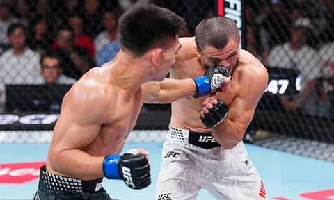 Умар Нурмагомедов проиграл нокаутом на турнире UFC в Шанхае