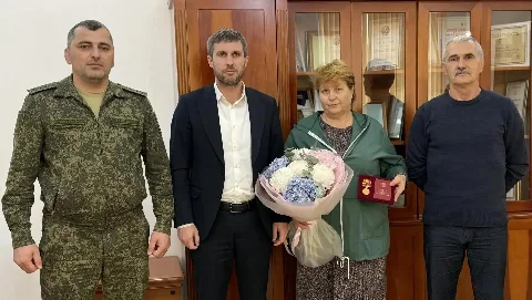 Медаль «За храбрость» I степени вручена семье участника СВО из Тарумовского района