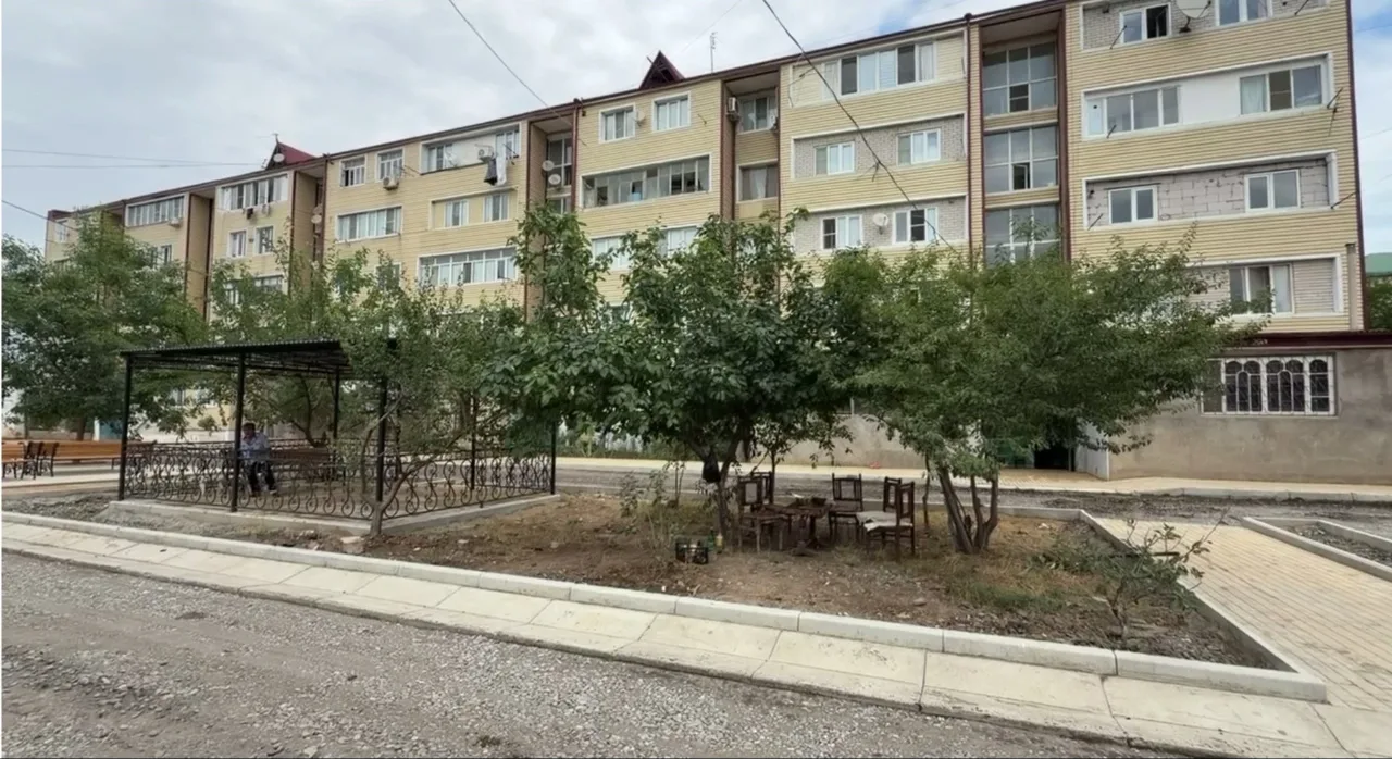 Глава Дагестанских Огней проверил благоустройство трех объектов в городе