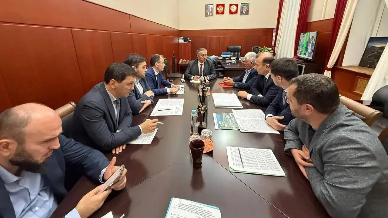 Врио вице-премьера Дагестана поручил обустроить дорогу к базе отдыха для инвалидов