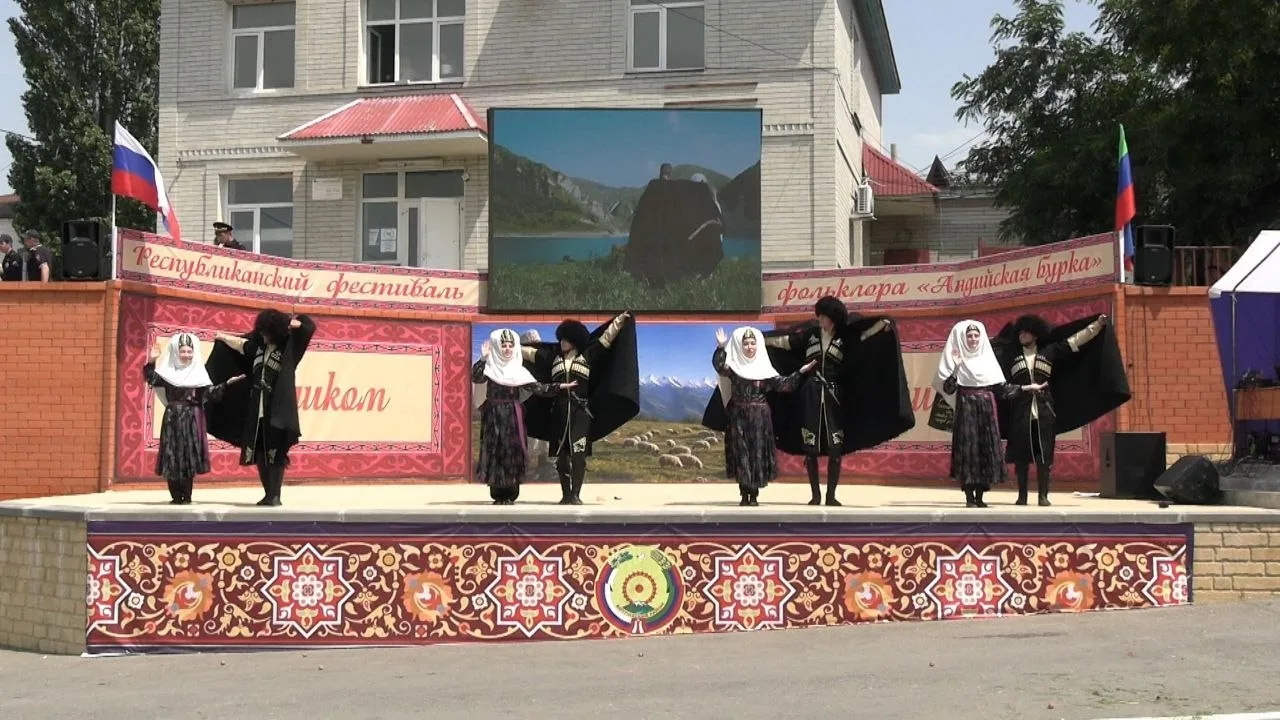 В Дагестане прошел фестиваль традиционной культуры «Андийская бурка»