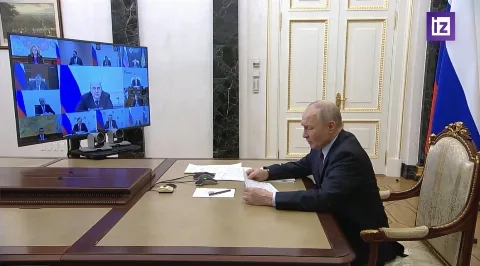 Владимир Путин поручил доложить о юридической поддержке пострадавших от паводков дагестанцев
