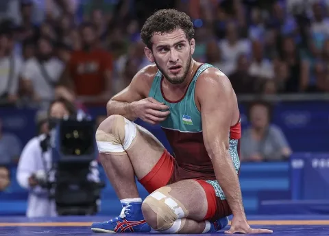 Олимпийский чемпион Разамбек Жамалов не выступит на чемпионате мира из-за травмы