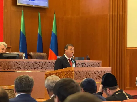 Врио главы Дагестана Федор Щукин рекомендовал Заура Аскендерова на пост спикера парламента