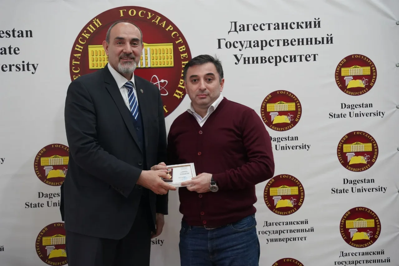 Сотрудников Дагестанского государственного университета наградили в честь 95-летия вуза
