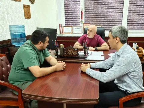 Участник СВО Шахма Акаразуев получит помощь в расширении фермерского хозяйства в Ногайском районе