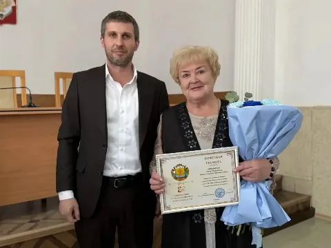 Тарумовский район отметил 80-летие награждением выдающихся жителей