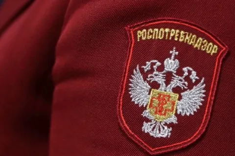 Сотрудник Роспотребнадзора в аэропорту Махачкалы спас пассажира, почувствовавшего себя плохо