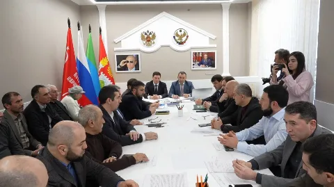 В Махачкале наметили план решения острых проблем ЖКХ, включая качество услуг и ремонт лифтов