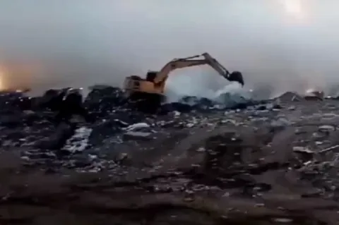 В Дагестане ликвидируют тление на свалке в Черкес-Кутане с помощью 14 единиц техники