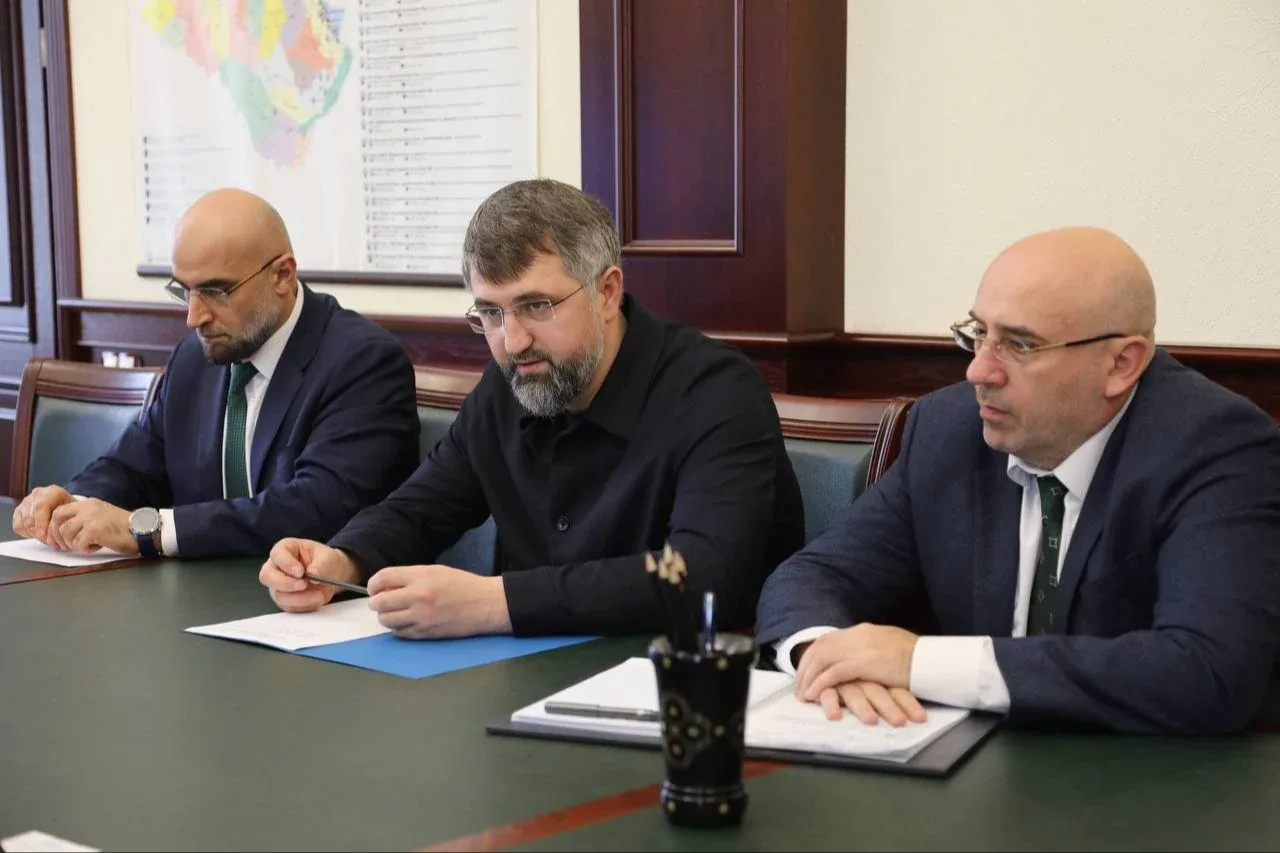 Магомед Рамазанов и представители РЭО обсудили завершение строительства мусоросортировочных комплексов в Дагестане