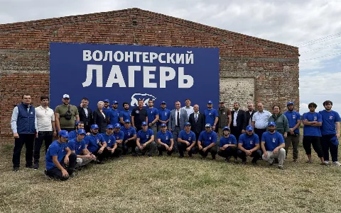 Заур Аскендеров посетил волонтёрский лагерь «Дагестанский рубеж» в Хасавюртовском районе
