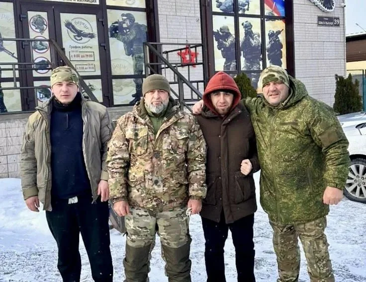 В Гумбетовском районе состоялись проводы трех жителей на СВО