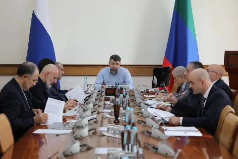 Магомед Рамазанов провел совещание по бюджету и открытости учреждений Дагестана