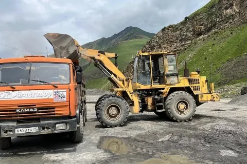 Ливни обрушили мост и размыли дороги в двух районах Дагестана