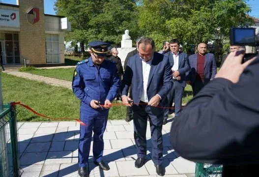 В Хивском районе Дагестана открыли новый сквер по нацпроекту «Жилье и городская среда»
