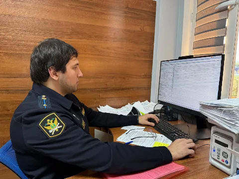 В Цумадинском районе Дагестана судебные приставы взыскали 300 тысяч рублей с водителя за ДТП