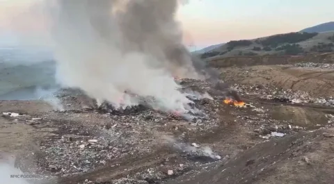 Вблизи Махачкалы тушат тление мусора на полигоне на площади 300 кв. м