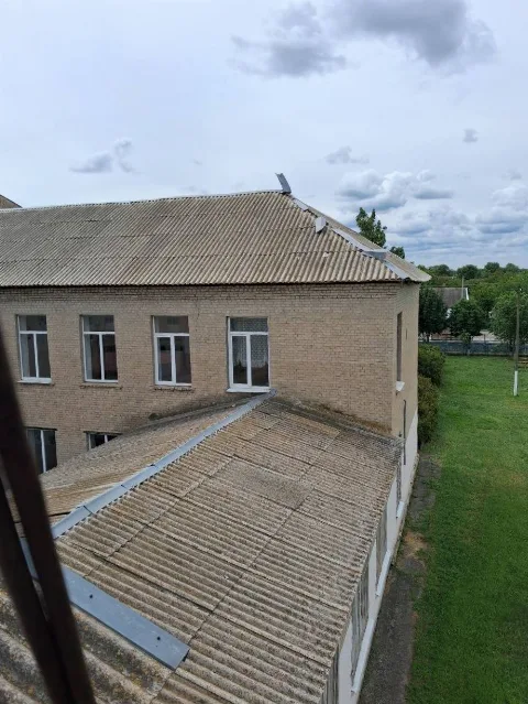 Дагестанские строители починили крышу школы в селе Пришиб Михайловского округа