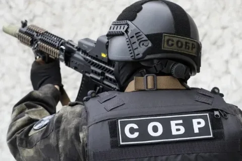 В Дербенте задержали 18-летнего парня за ложное сообщение о минировании торгового центра
