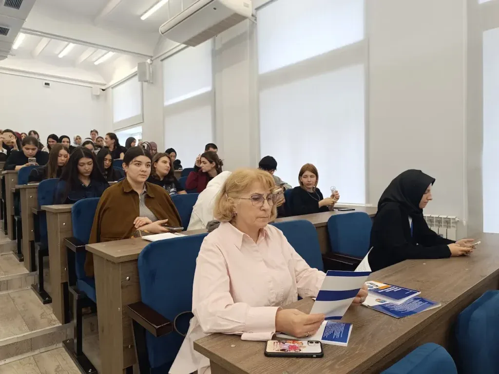 В Дагестане обсудили рост числа детей с особенностями развития и выгорание родителей
