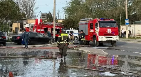 В Хасавюртовском районе Дагестана в селе Первомайское сгорел сарай с 500 тюками сена