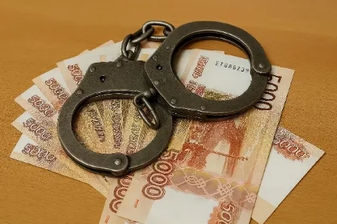 В Махачкале двое мужчин заперли водителя в машине и вымогали 200 тысяч