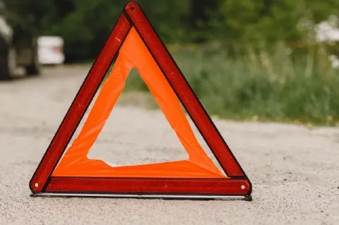 В Дагестане в ДТП с опорой ЛЭП погибла 26-летняя девушка